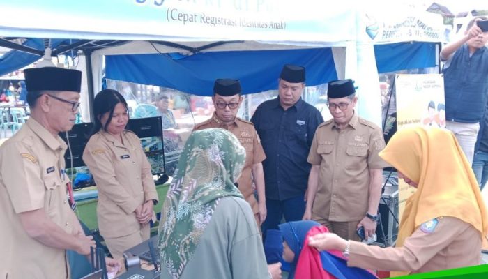 Pos CERIA Permudah Pembuatan KIA di Pasar Sukses Ramadhan Soppeng