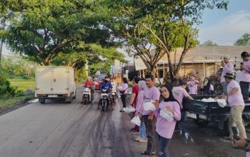 Momentum Ramadhan. S3 Giat Baksos Berbagi Takjil Kepada Pengguna Jalan