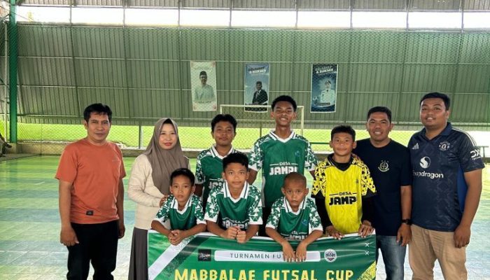 Kepala Desa Jampu Nurhafsah Apresiasi Turnamen Futsal MabbalE Cup