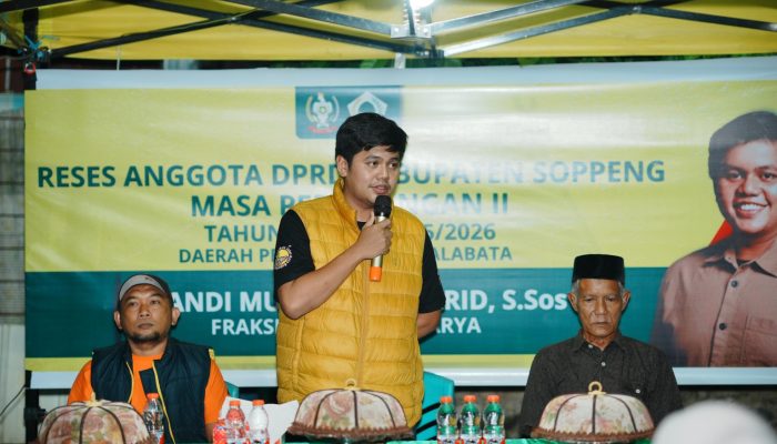 Di Bawah Tenda Reses, Suara Rakyat Mengalir: Dari Air Keruh hingga Jalan Gelap di Soppeng