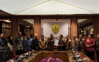 Langkah SMSI Membantu Mahkamah Agung Mengerem Tumpukan Perkara