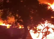 Diduga Akibat Arus Pendek Listrik, Rumah Panggung Musnah Dilalap Api